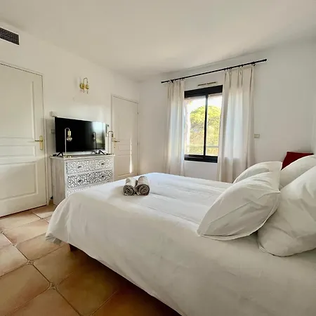Exceptionnel Aux Portes De La Mediterrannee Йер