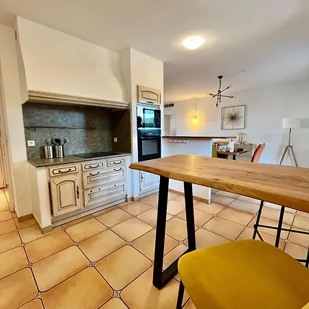 Exceptionnel Aux Portes De La Mediterrannee Апартаменты Йер